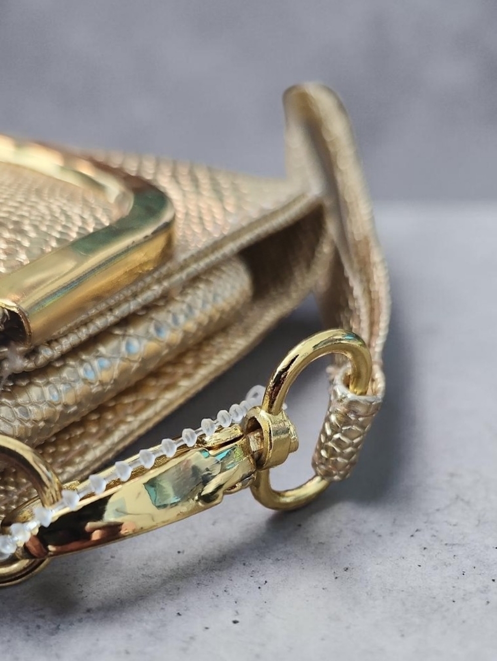 Gold Textured Wristlet Clutch - Elegant Evening Bag - NWOT - Picture 5 of 5